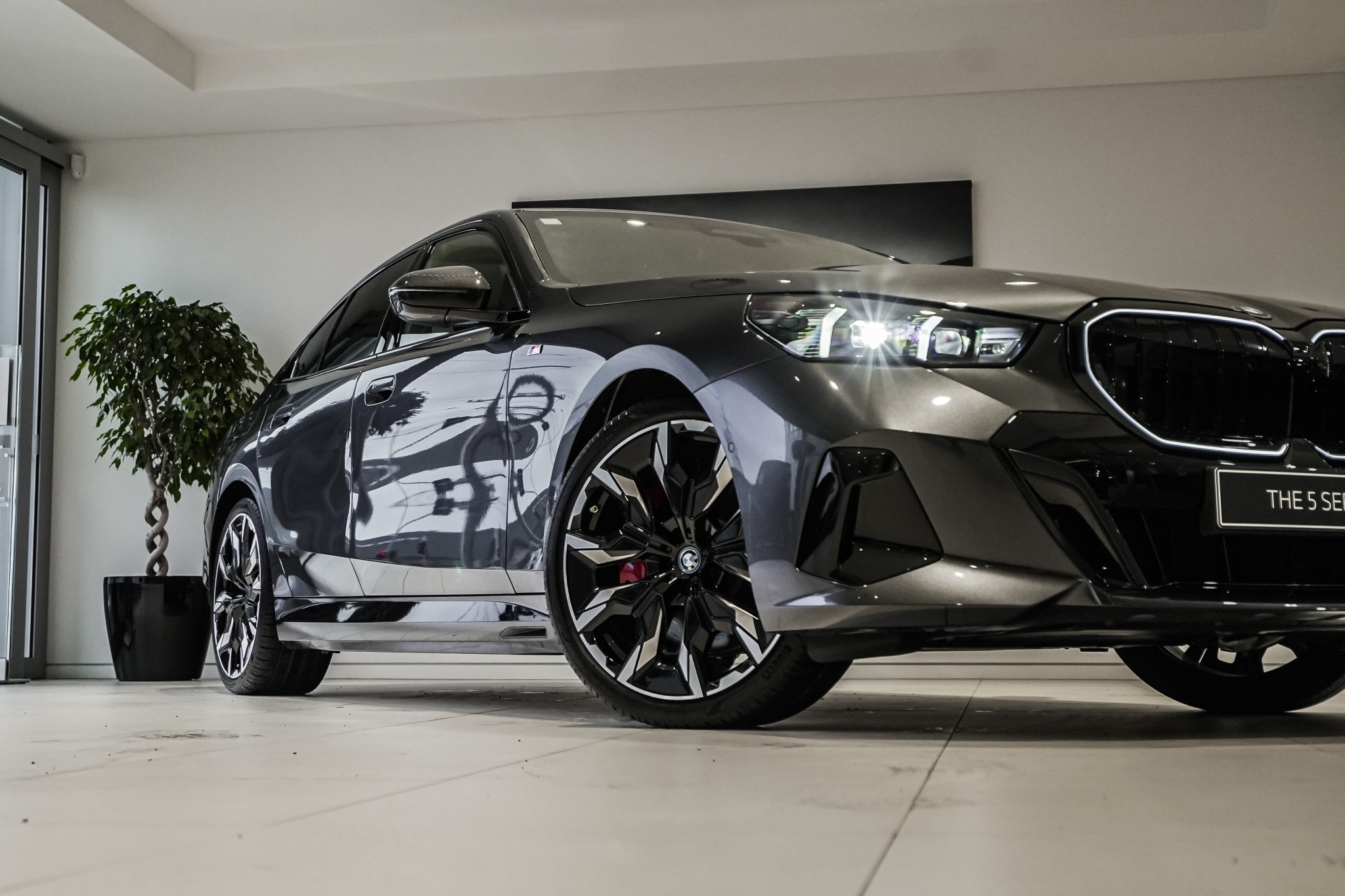 BMW 550e xDrive Sedan