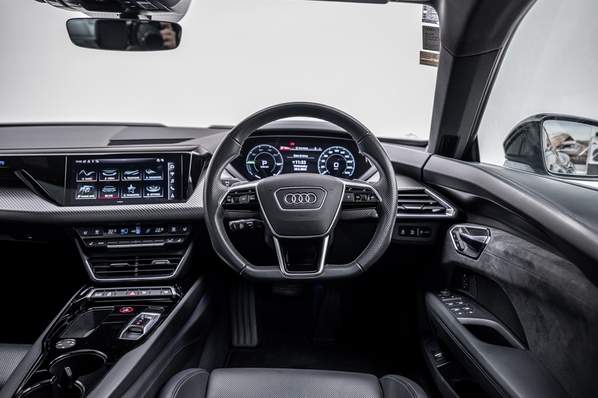 Audi e-tron GT quattro