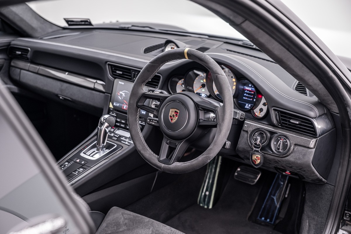 Porsche 911 GT3 RS (991.2)