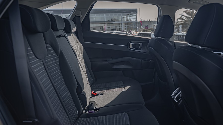 2025 Kia Sorento 16