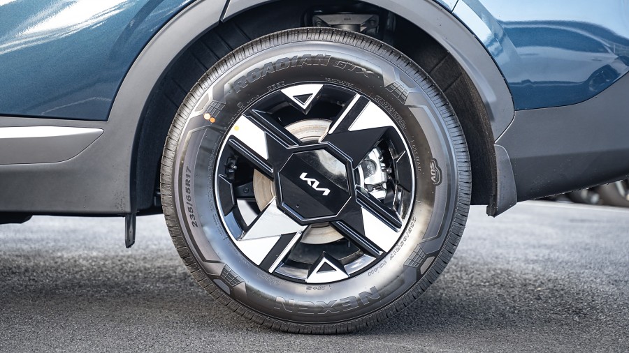 2025 Kia Sportage 7