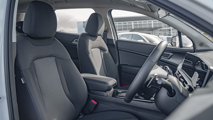 2025 Kia Sportage 8