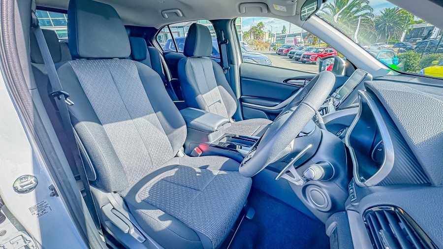 2025 Mitsubishi Eclipse Cross 8