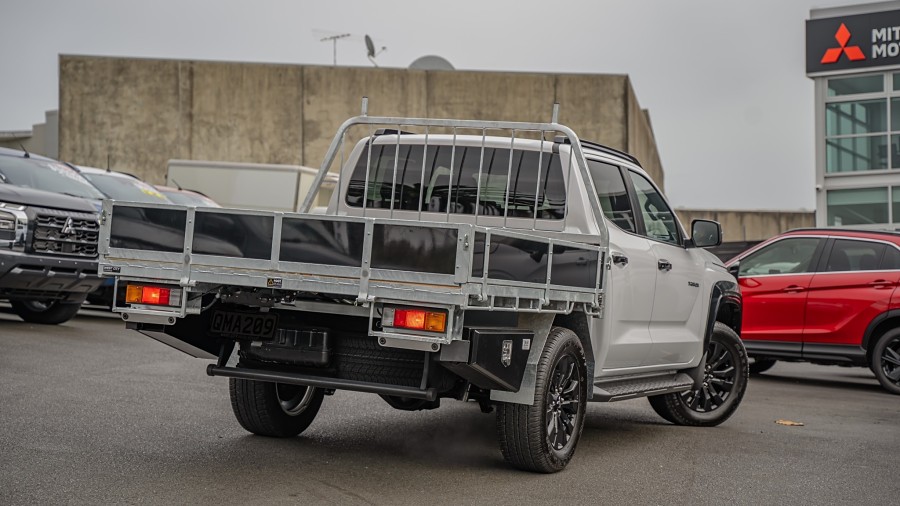 2025 Mitsubishi Triton 2