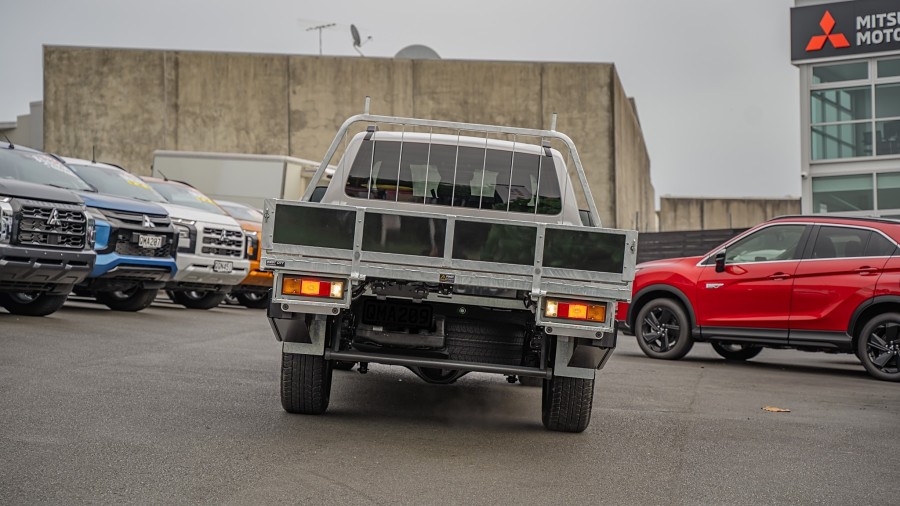 2025 Mitsubishi Triton 4