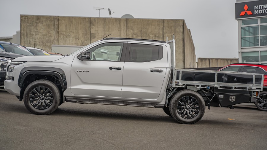 2025 Mitsubishi Triton 5