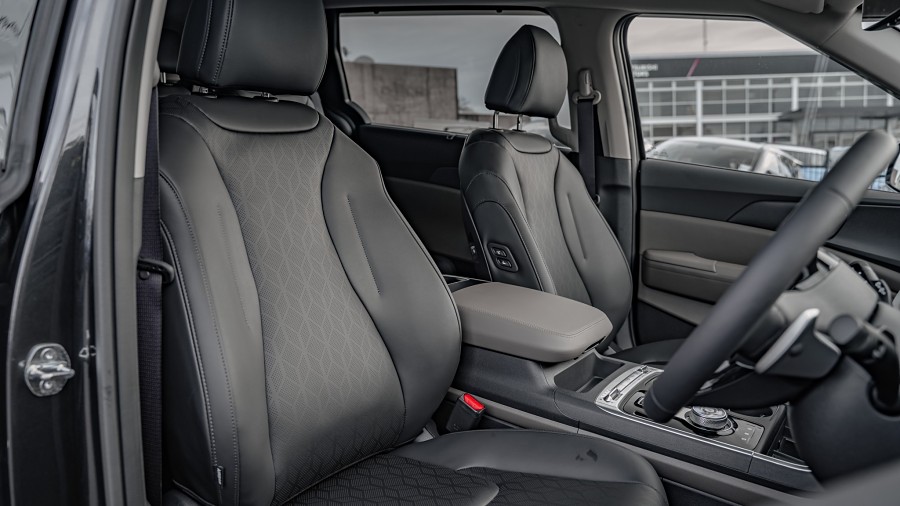 2025 Kia Carnival 8
