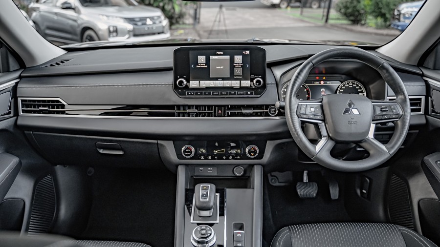 2025 Mitsubishi Outlander 10