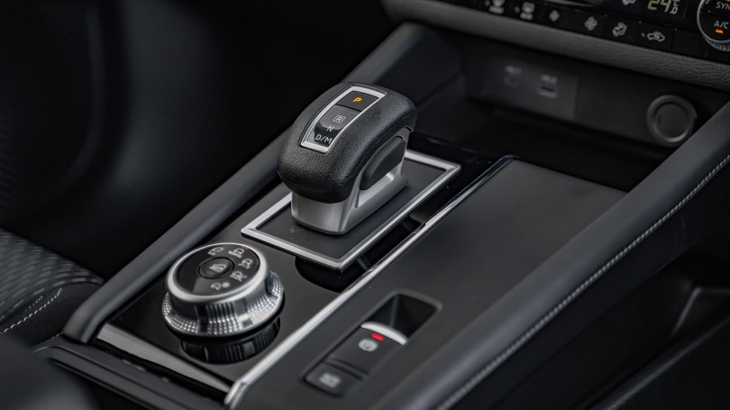 2025 Mitsubishi Outlander 16