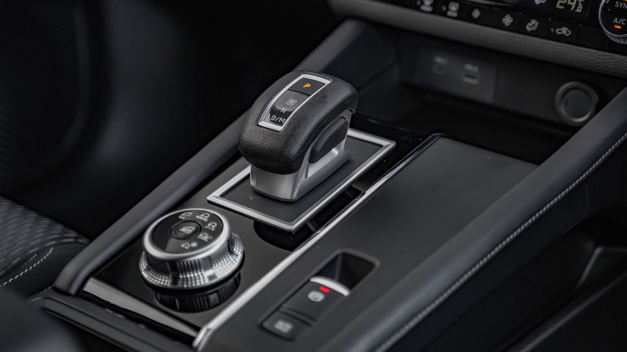 2025 Mitsubishi Outlander 16