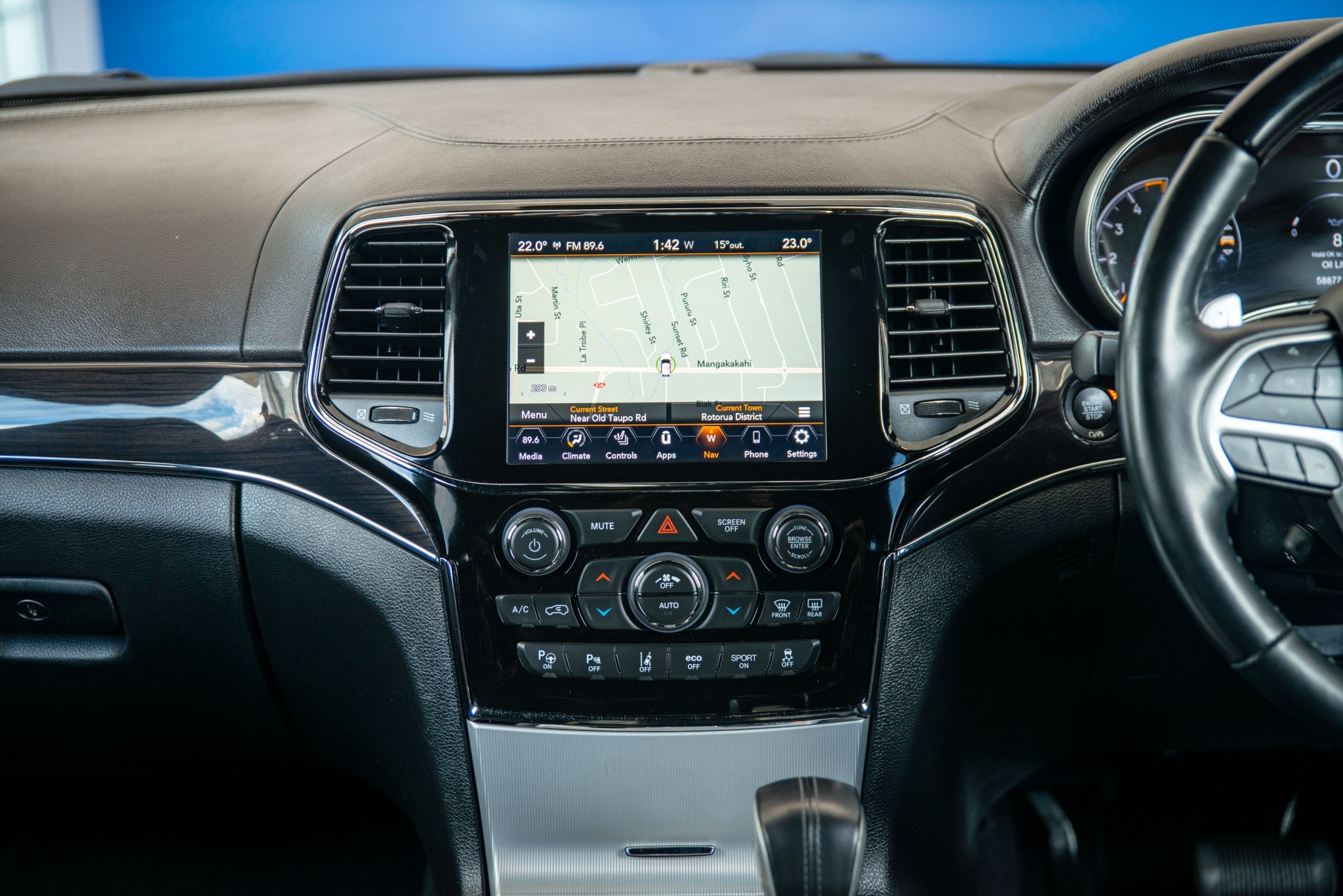 2020 Jeep Grand Cherokee Overland 3.0L Diesel 4WD 186kW/580NM 3.5 Tonne towing