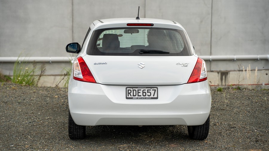 2014 Suzuki Swift 4