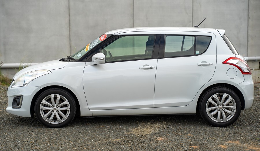 2014 Suzuki Swift 5