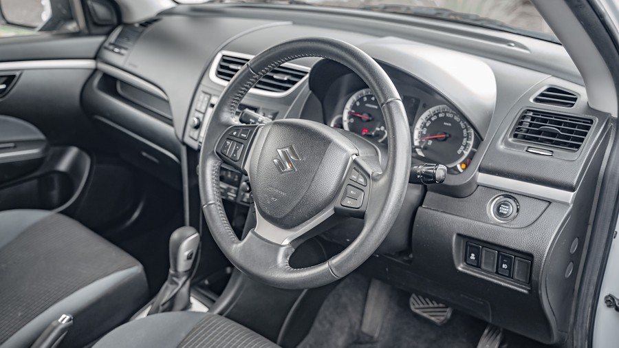 2014 Suzuki Swift 9