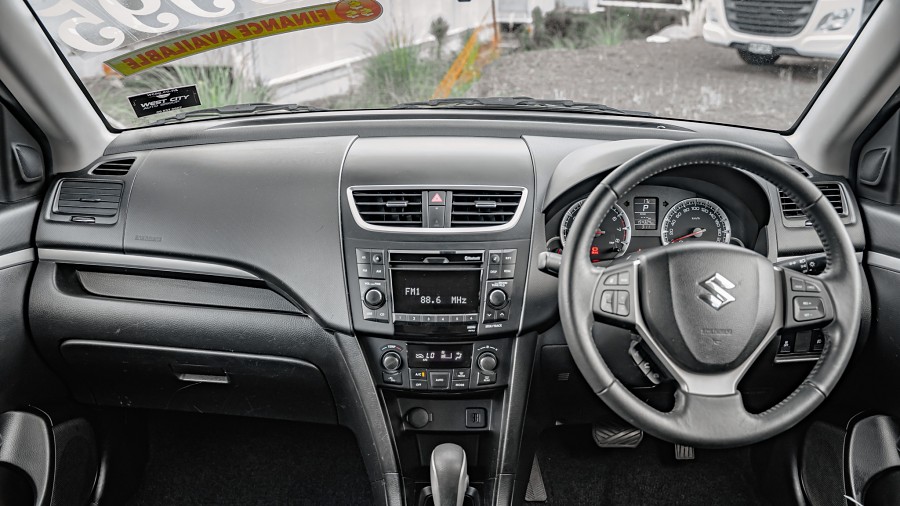 2014 Suzuki Swift 10