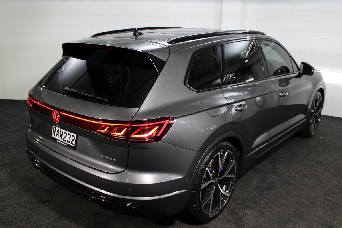 Volkswagen Touareg R PHEV