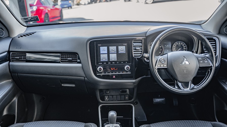2021 Mitsubishi Outlander 10
