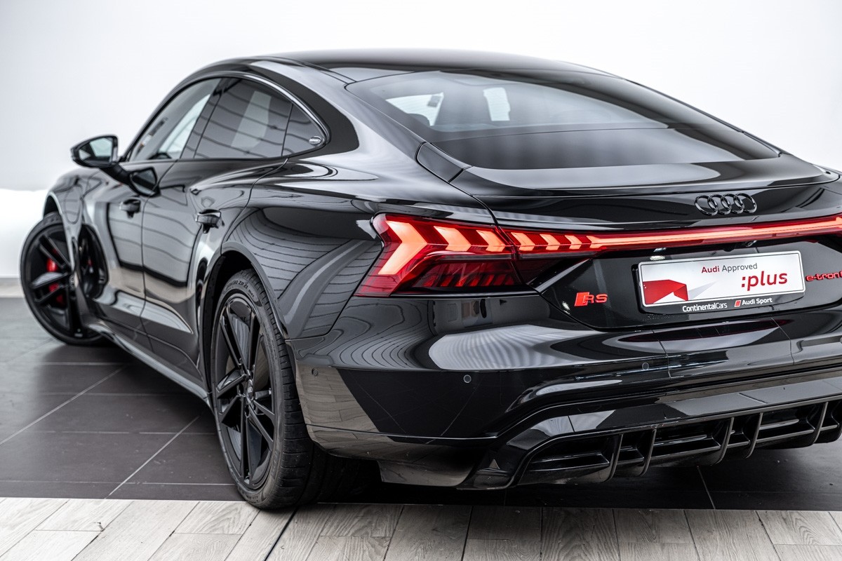 Audi e-tron RS etron GT