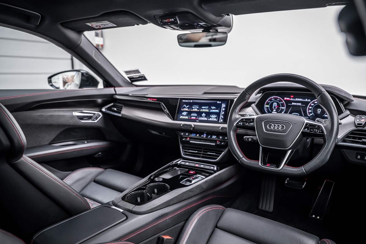 Audi e-tron RS etron GT