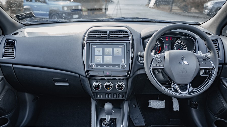 2025 Mitsubishi ASX 8