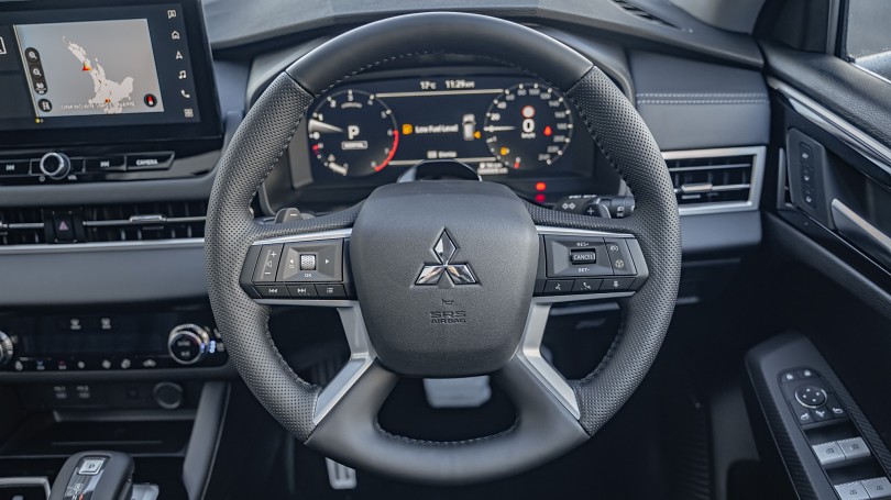 2025 Mitsubishi Outlander 11