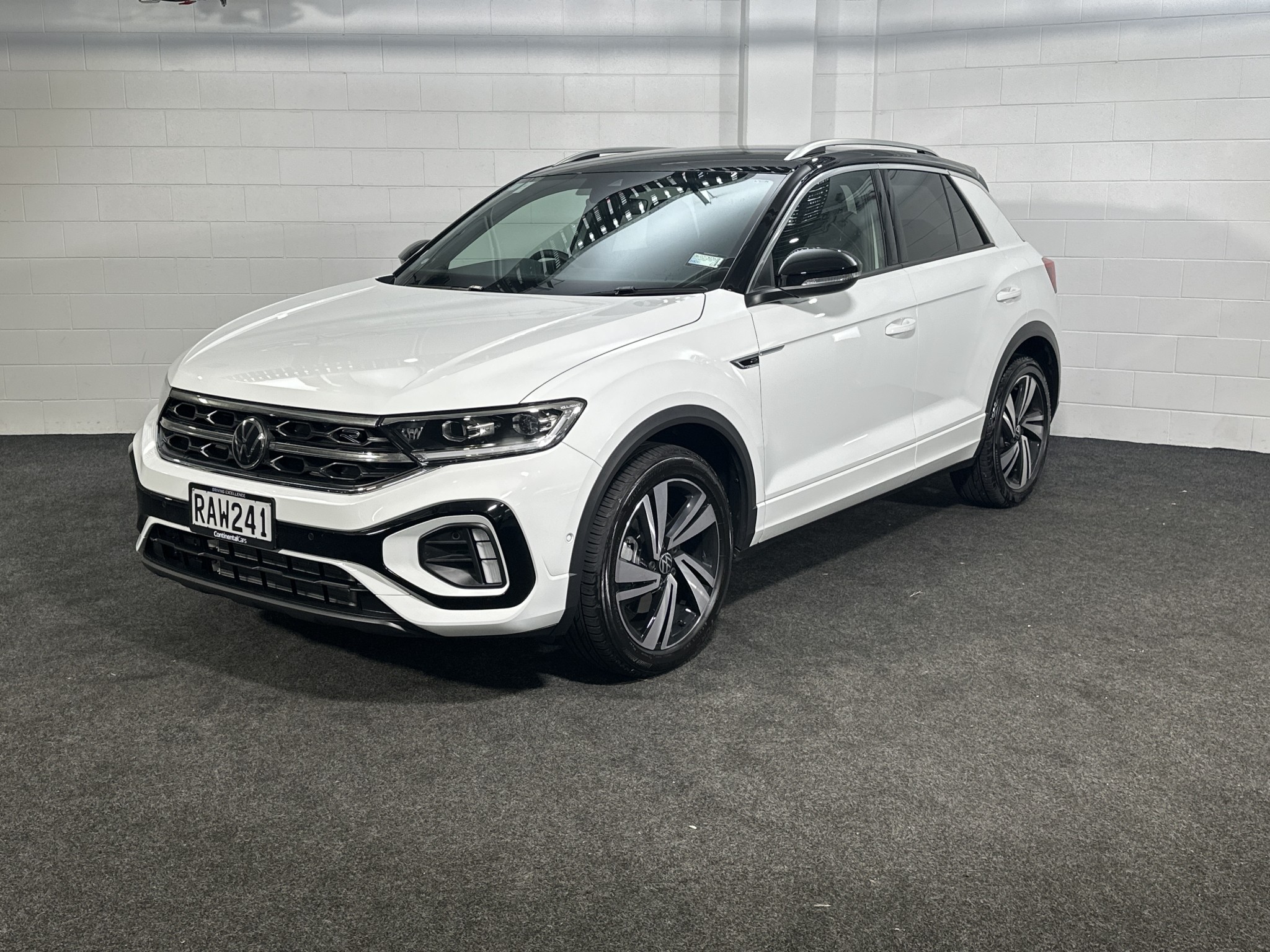 Volkswagen T-Roc 2WD R-LINE