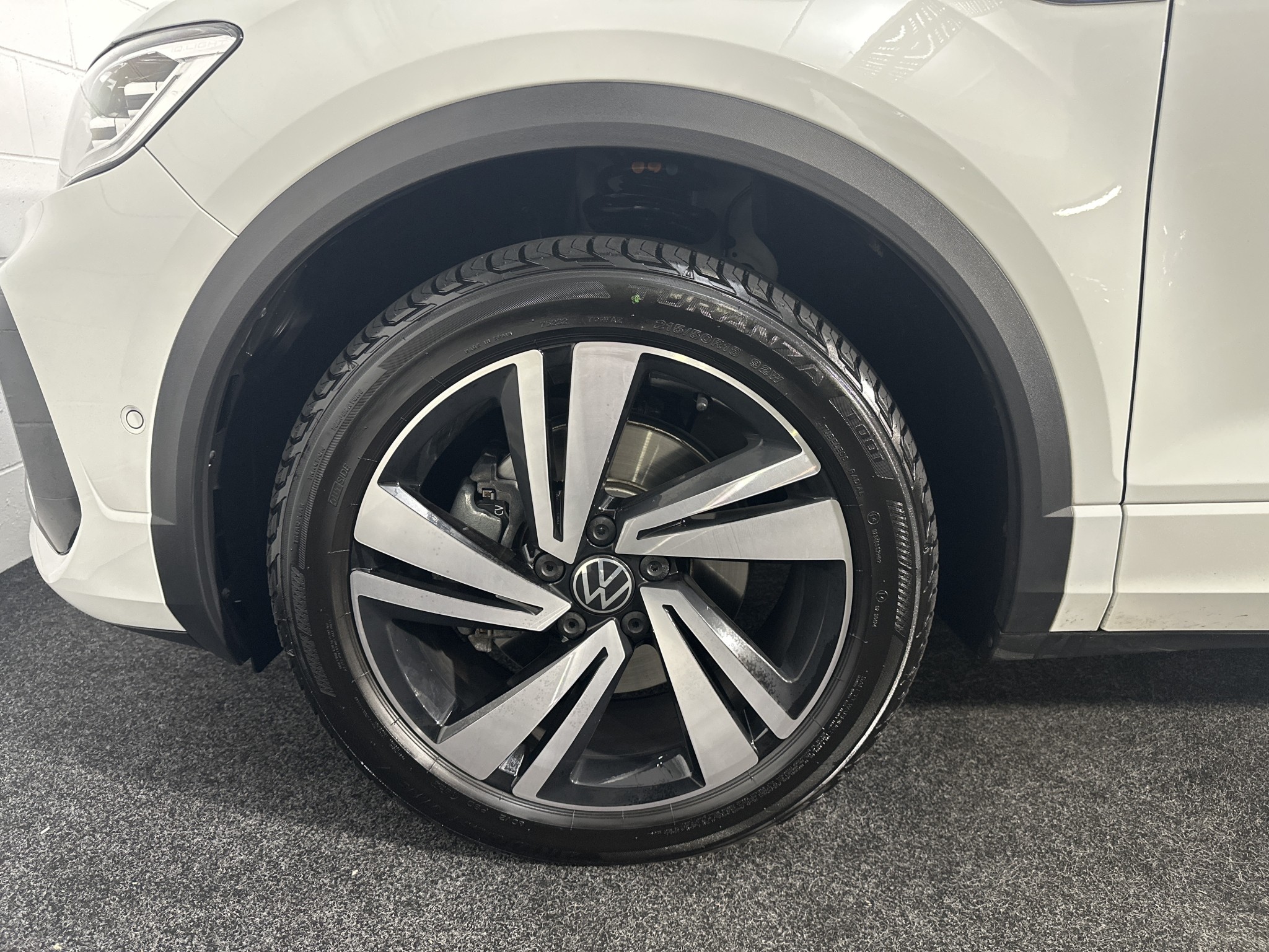 Volkswagen T-Roc 2WD R-LINE