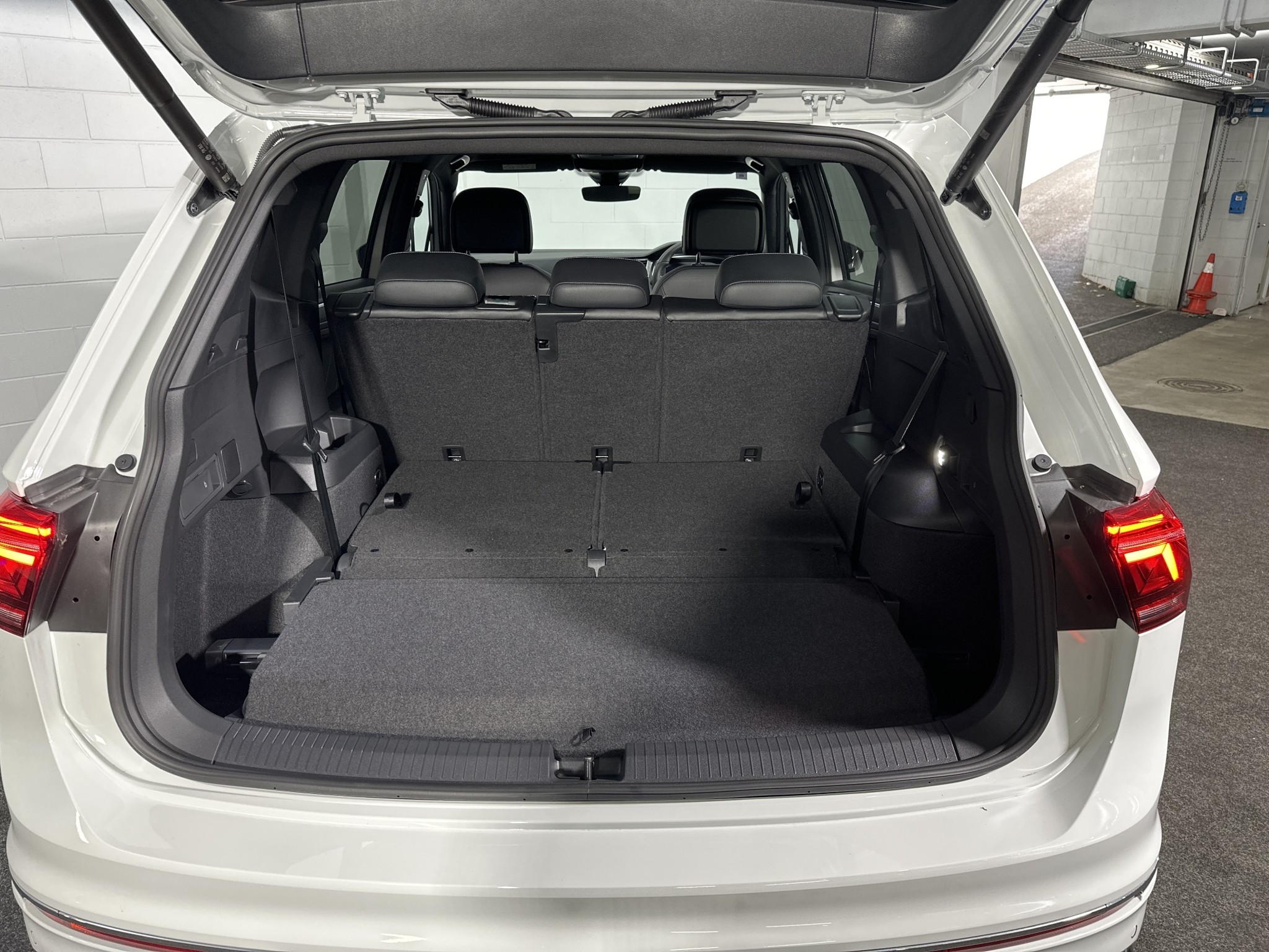 Volkswagen Tiguan ALLSPACE TSI R-LINE AWD