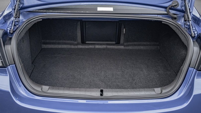 2016 Holden Commodore 18