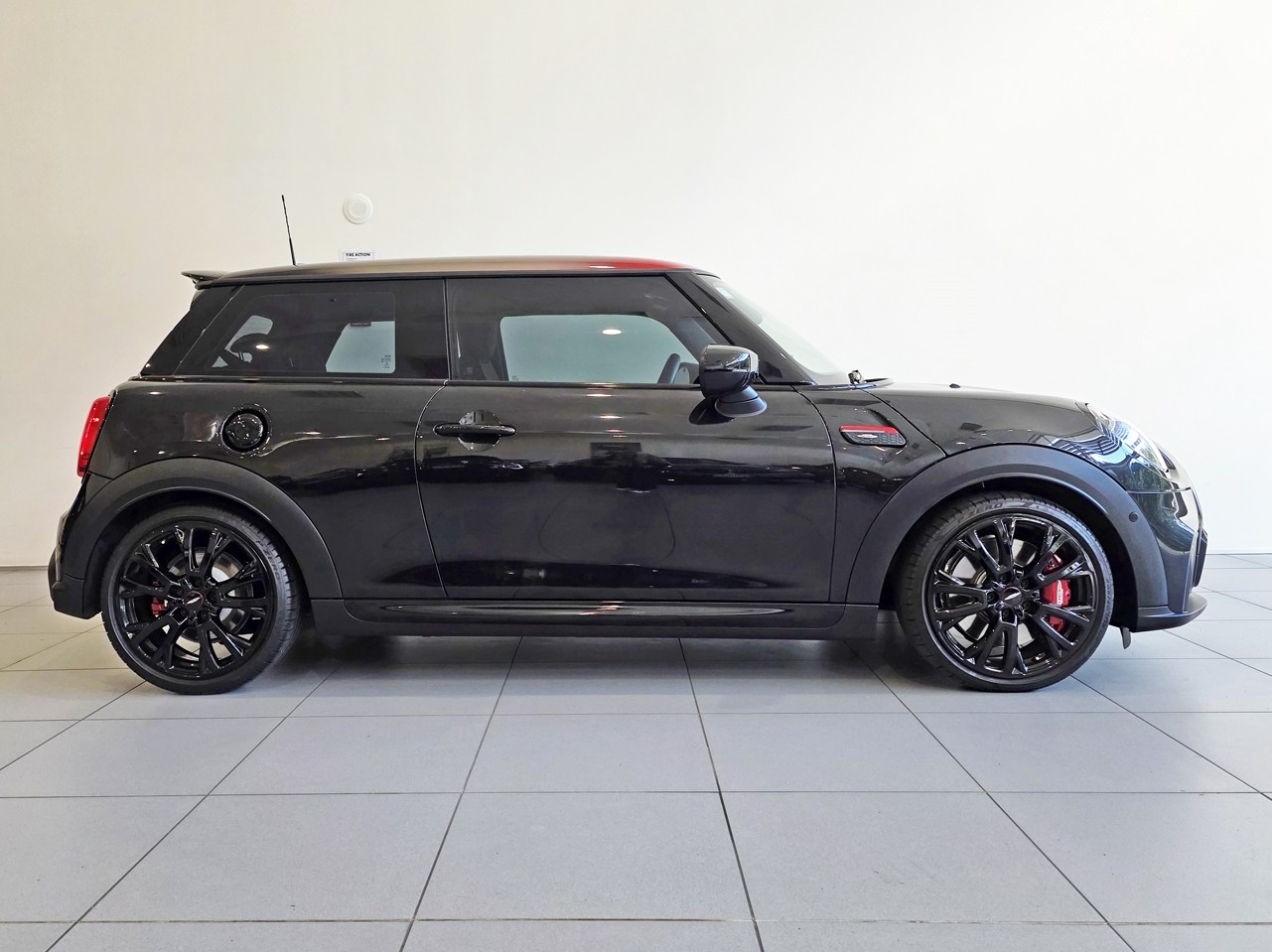 MINI Cooper JCW Hatch Yours