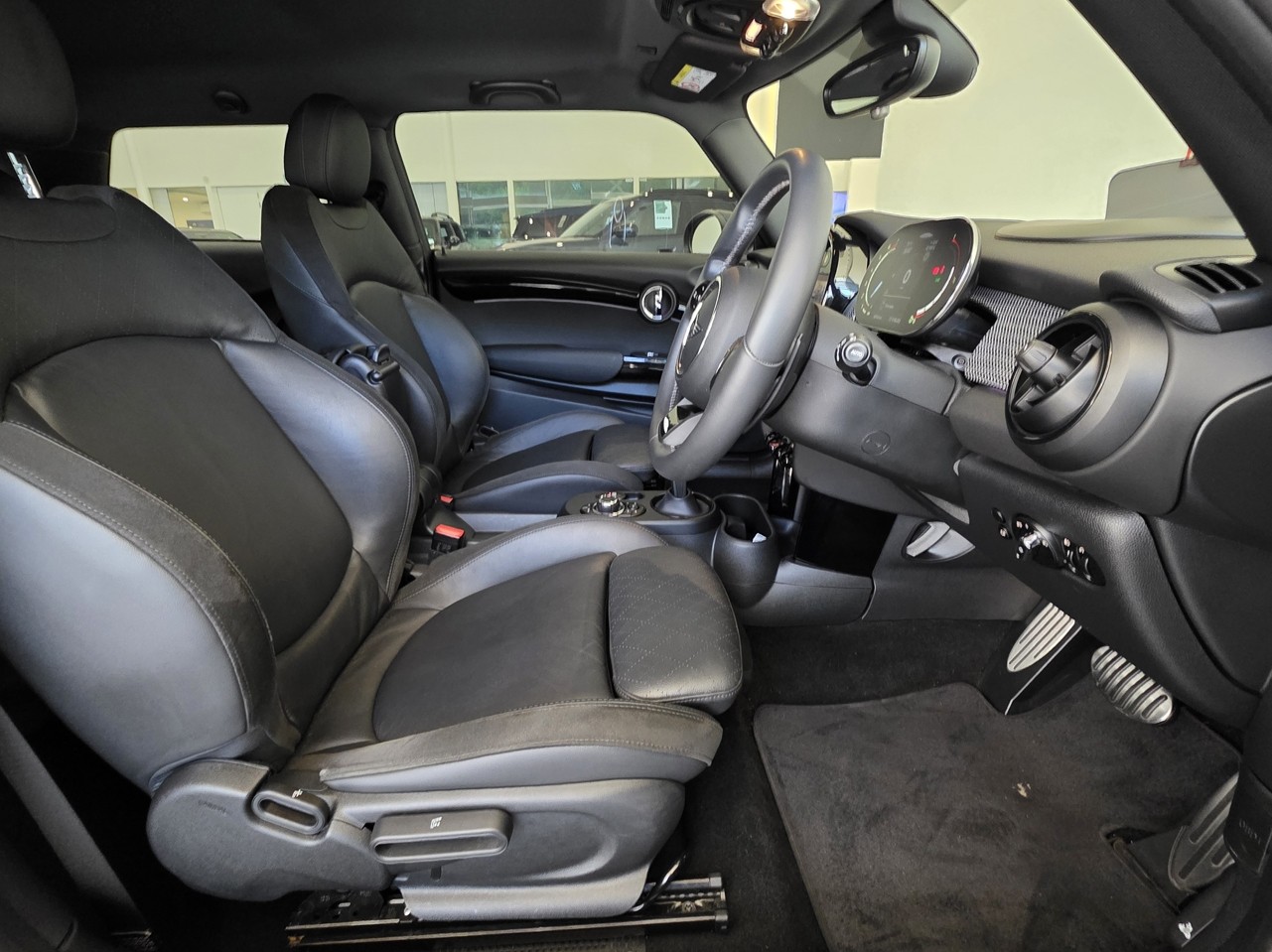 MINI Cooper JCW Hatch Yours