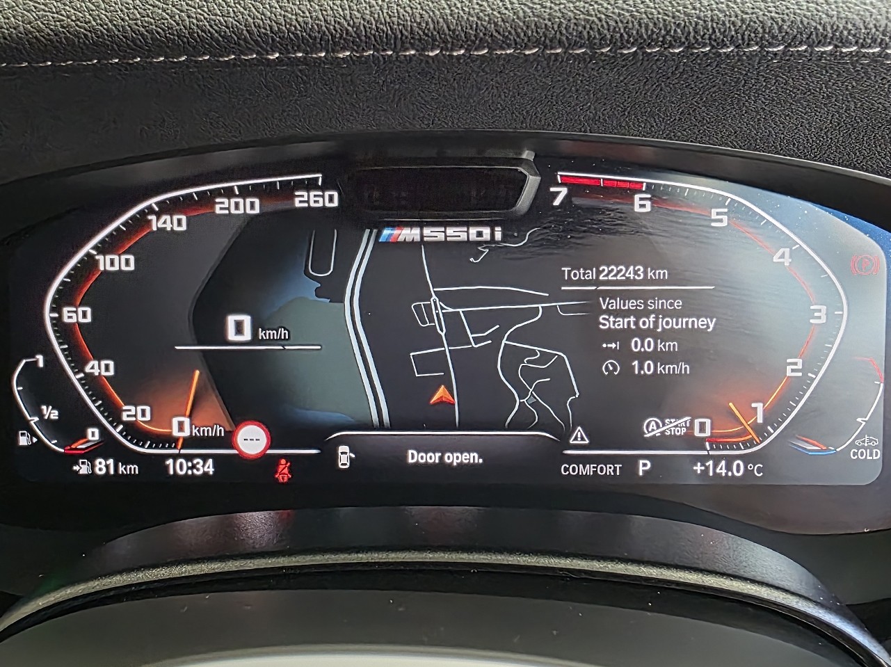 BMW M550i xDrive Sedan M Performance