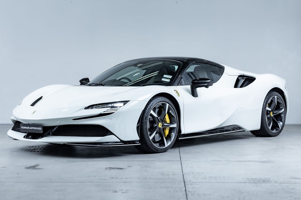 Ferrari SF90 Spider