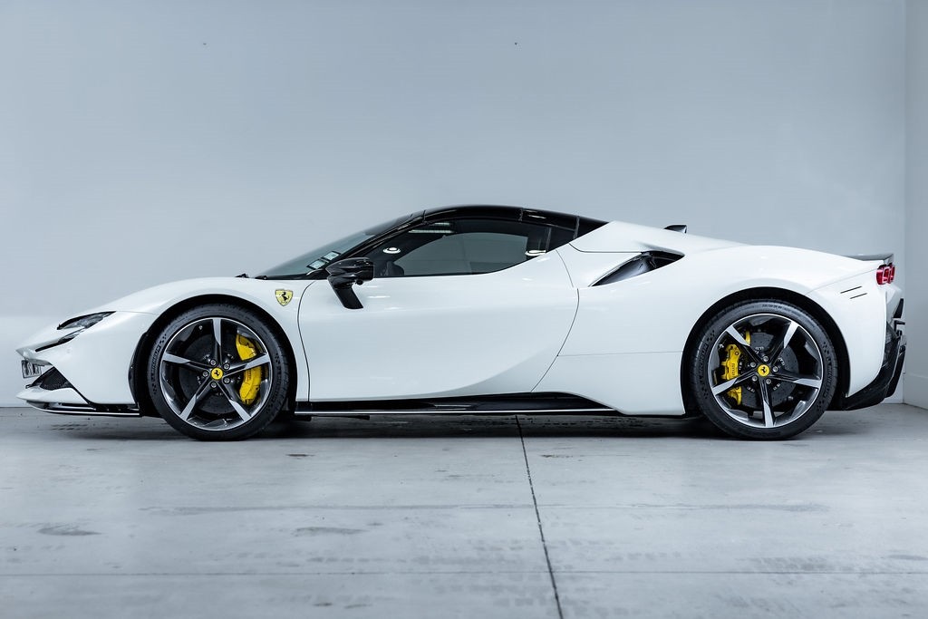 Ferrari SF90 Spider