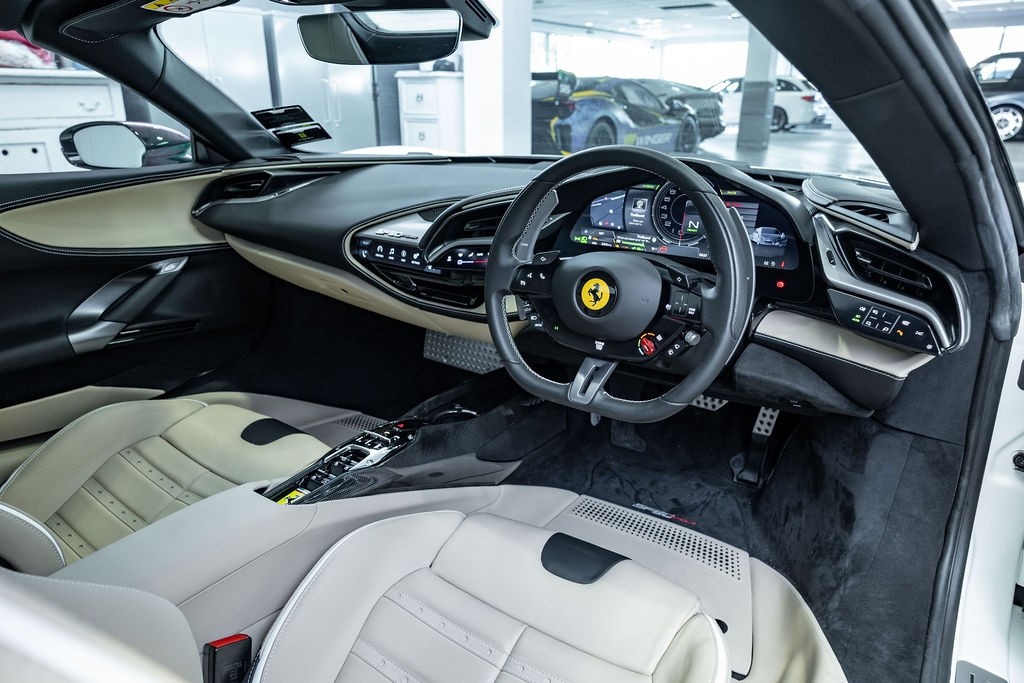 Ferrari SF90 Spider