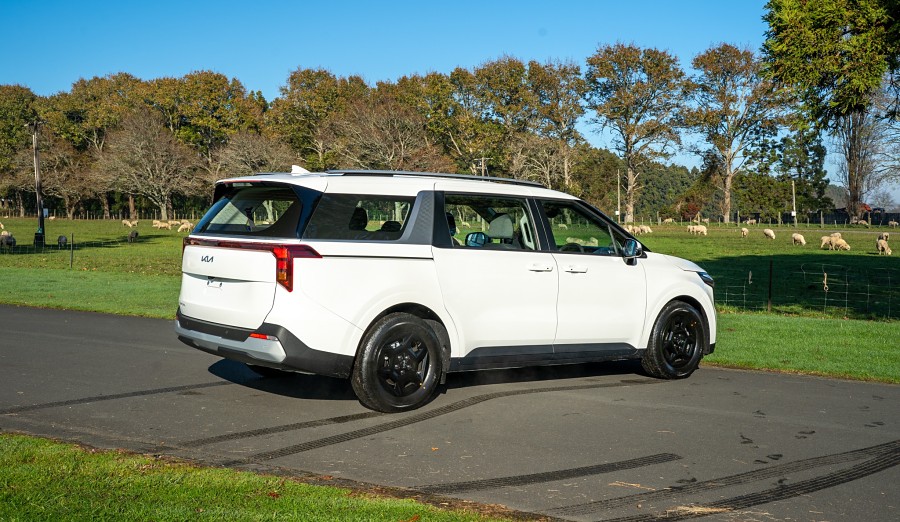 2025 Kia Carnival 2