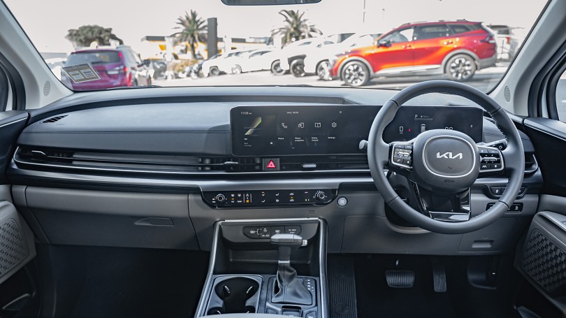 2025 Kia Carnival 8
