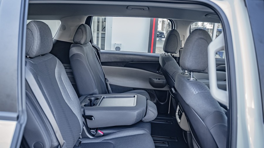 2025 Kia Carnival 15