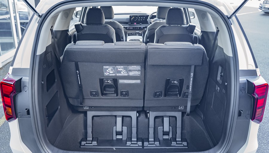 2025 Kia Carnival 18