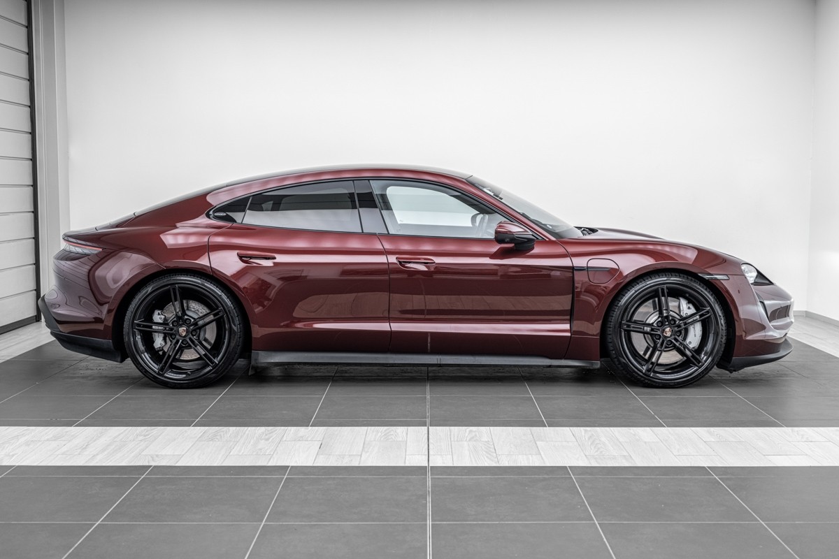 Porsche Taycan 4S (Y1A)