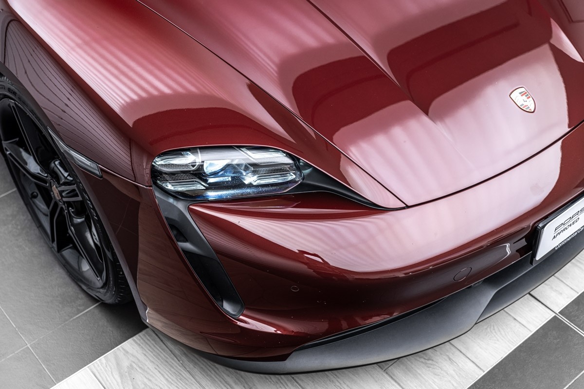Porsche Taycan 4S (Y1A)
