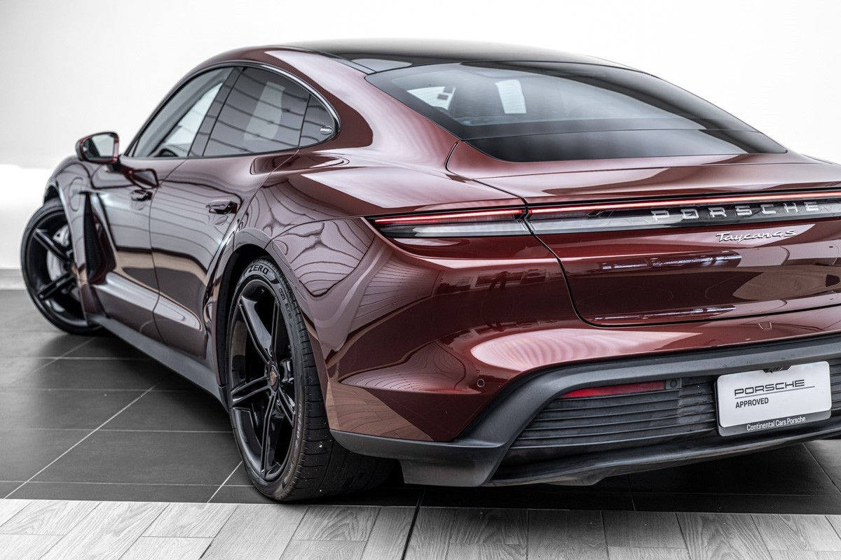 Porsche Taycan 4S (Y1A)
