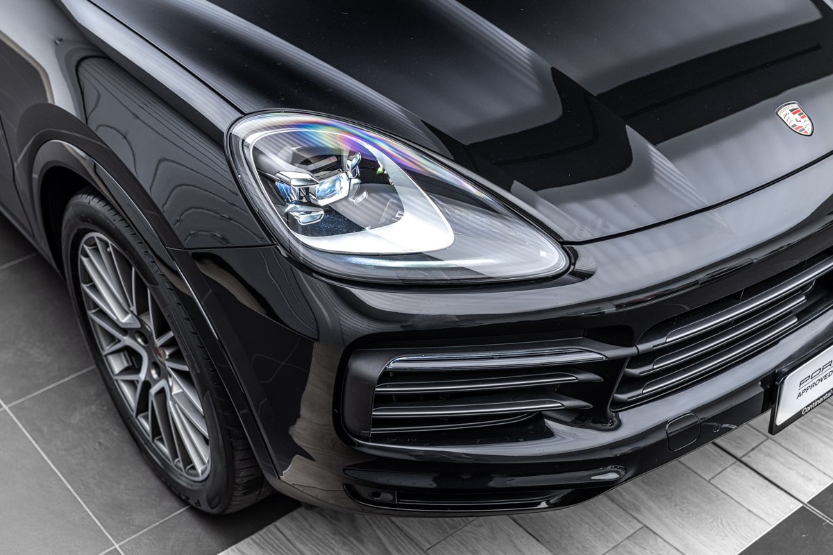 Porsche Cayenne Platinum Edition (E3)