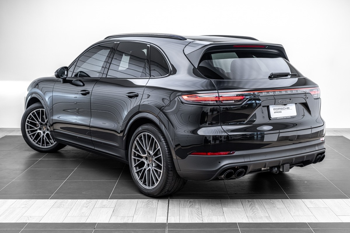 Porsche Cayenne Platinum Edition (E3)