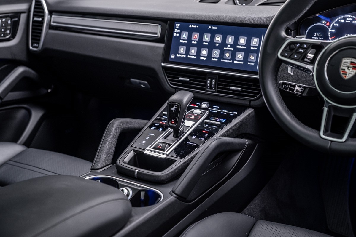 Porsche Cayenne Platinum Edition (E3)