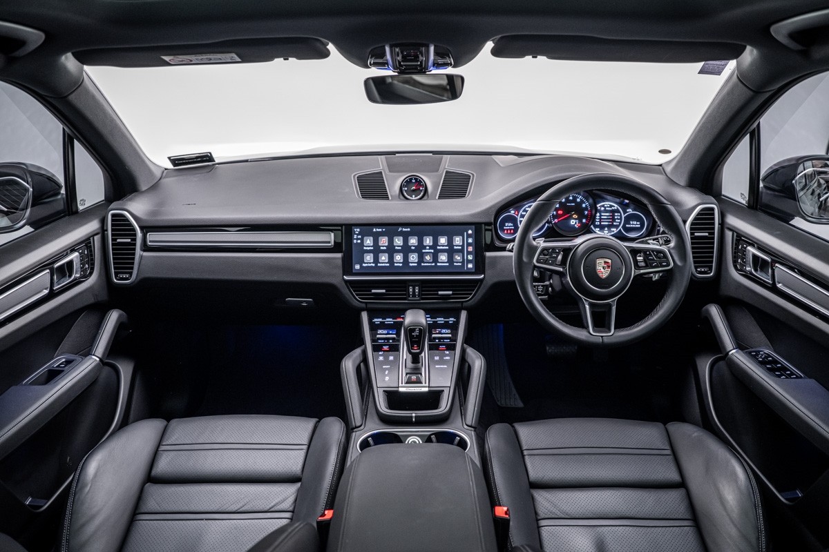 Porsche Cayenne Platinum Edition (E3)