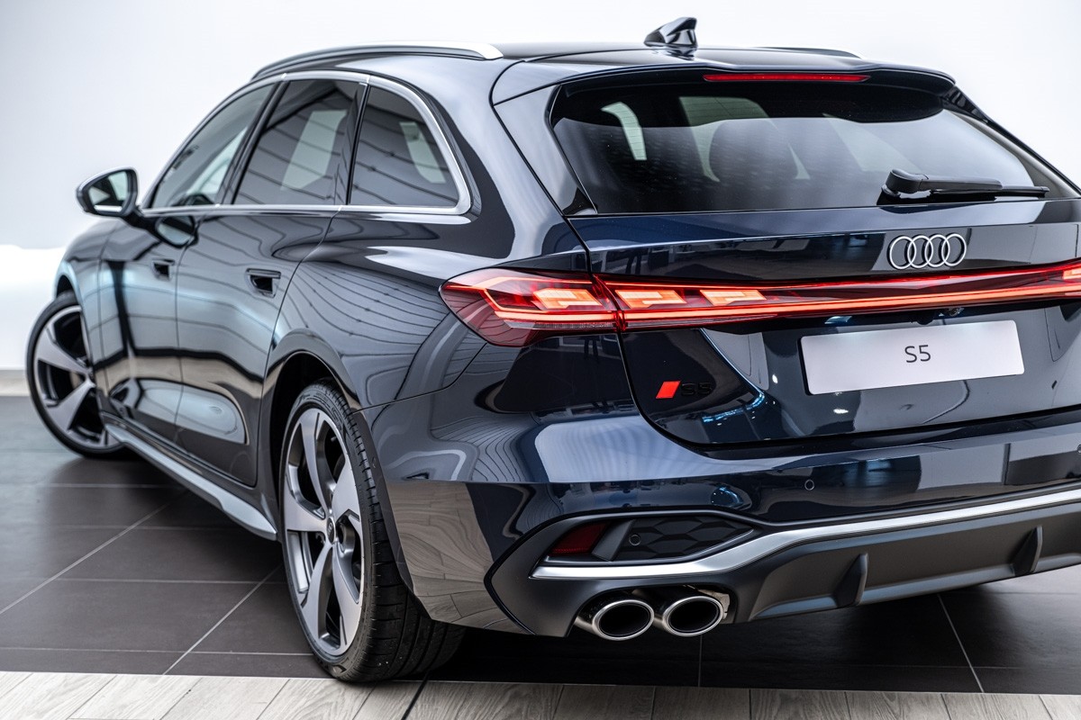 Audi S5 AVANT TFSI
