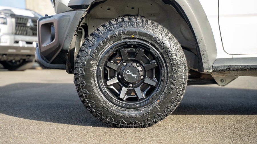 2024 Suzuki Jimny 6