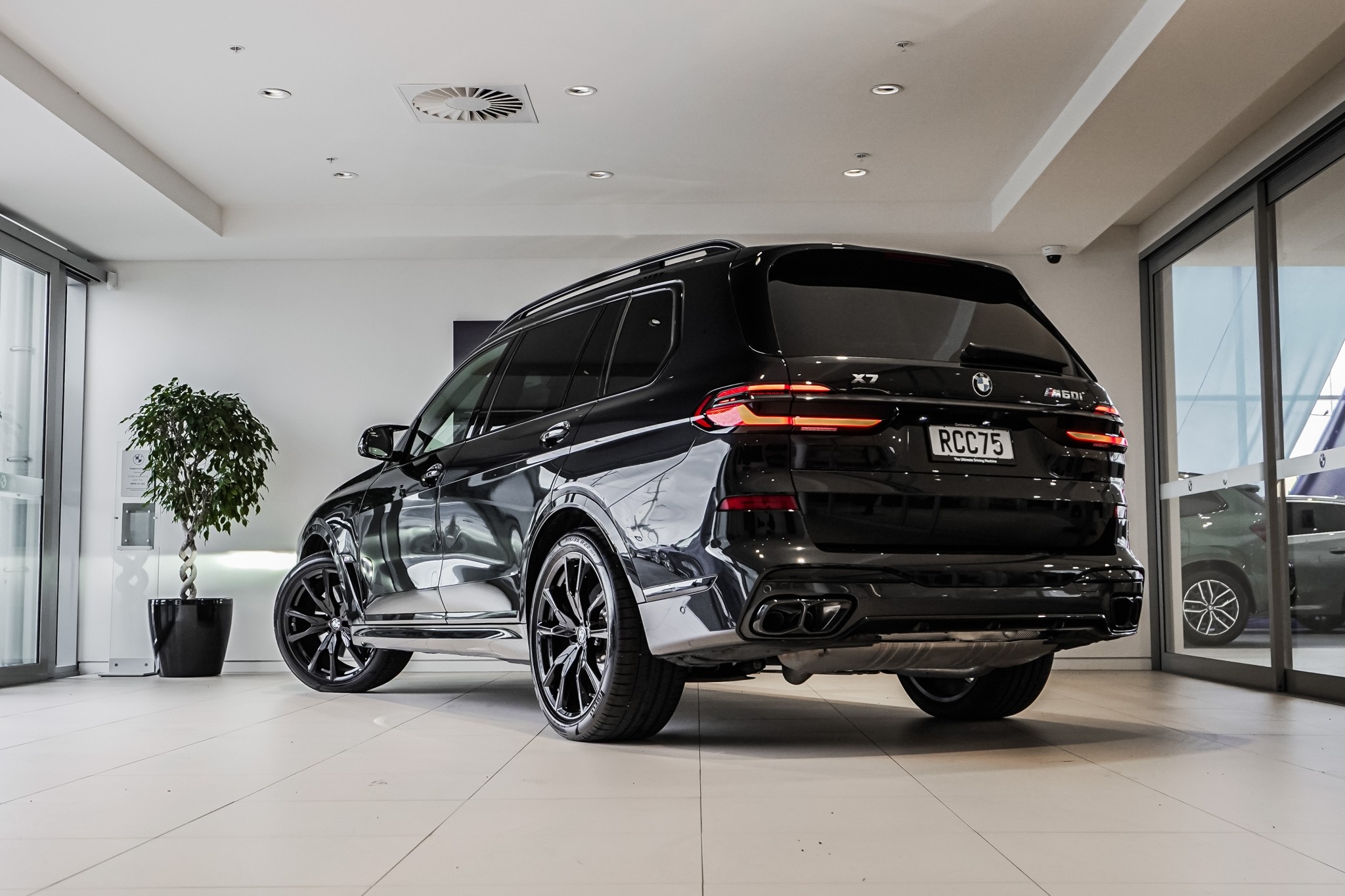 BMW X7 M60i 4.4Pt/4Wd/8At