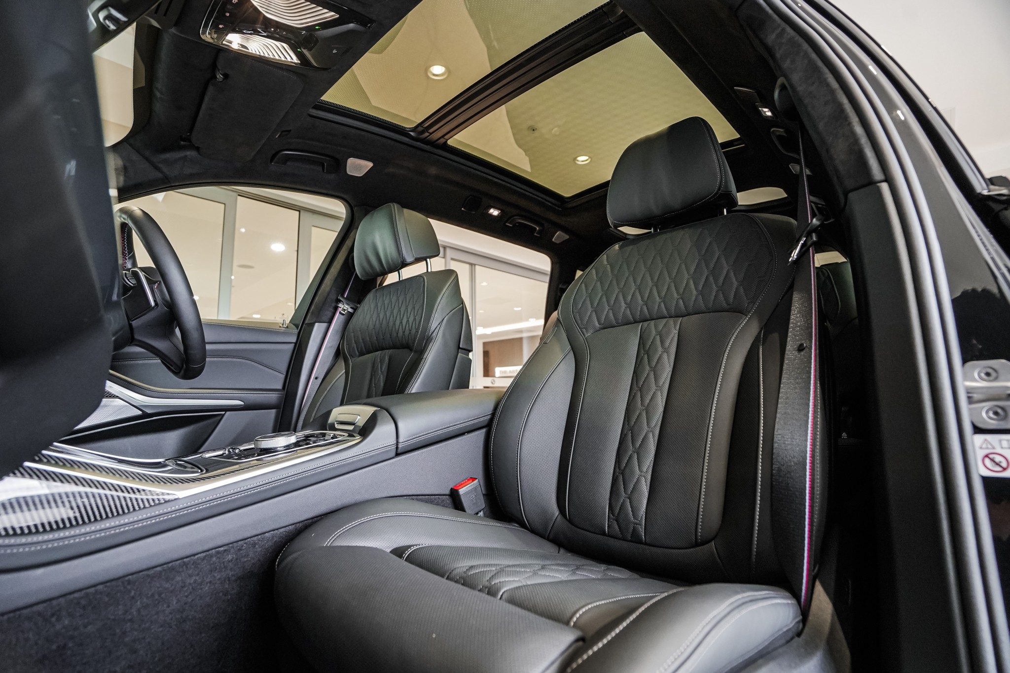 BMW X7 M60i 4.4Pt/4Wd/8At